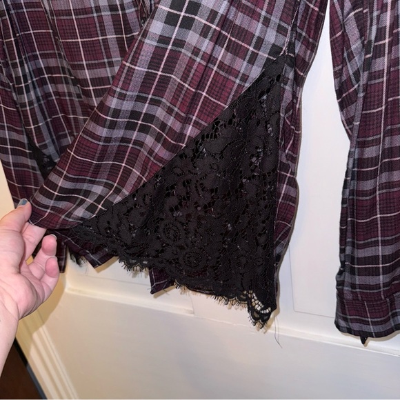 ✨torrid multicolor plaid lace inset button down camp shirt✨ - Picture 9 of 11